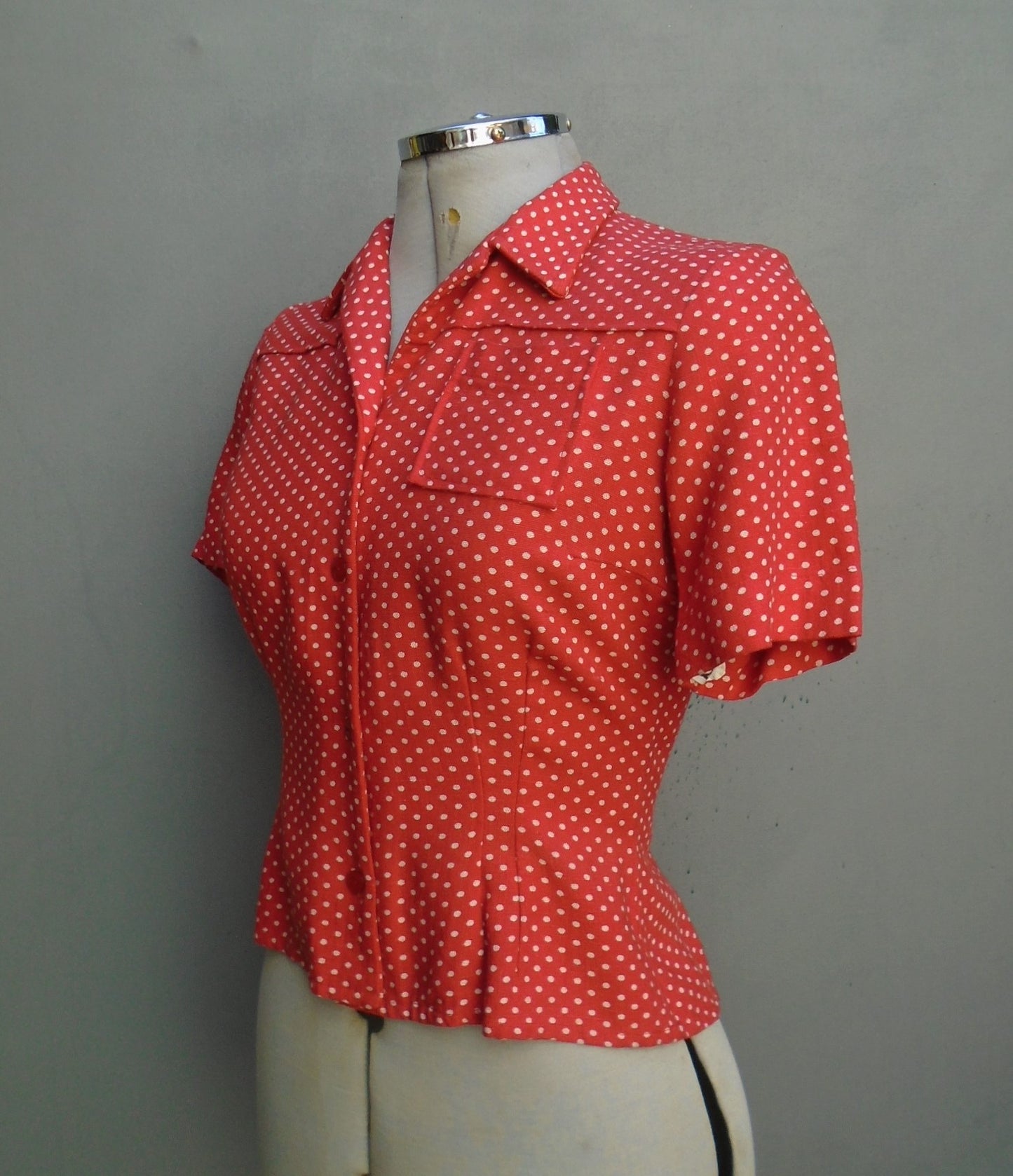 Outstanding Vintage CC41 1940s Blouse Red White Spotty Polka Dot UK XS