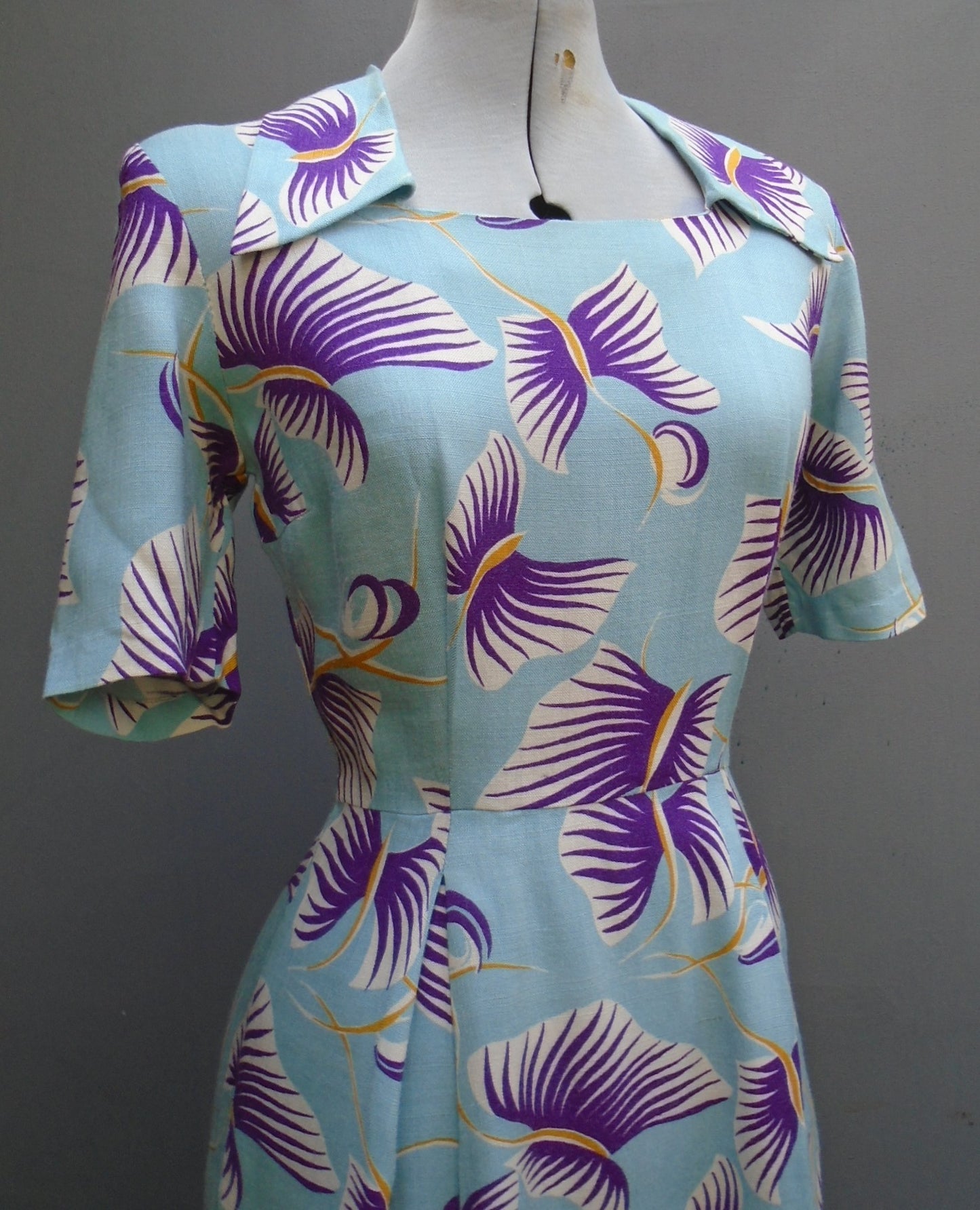 Vintage 1950s Dress Blue Purple Bold Novelty Floral Print UK XS