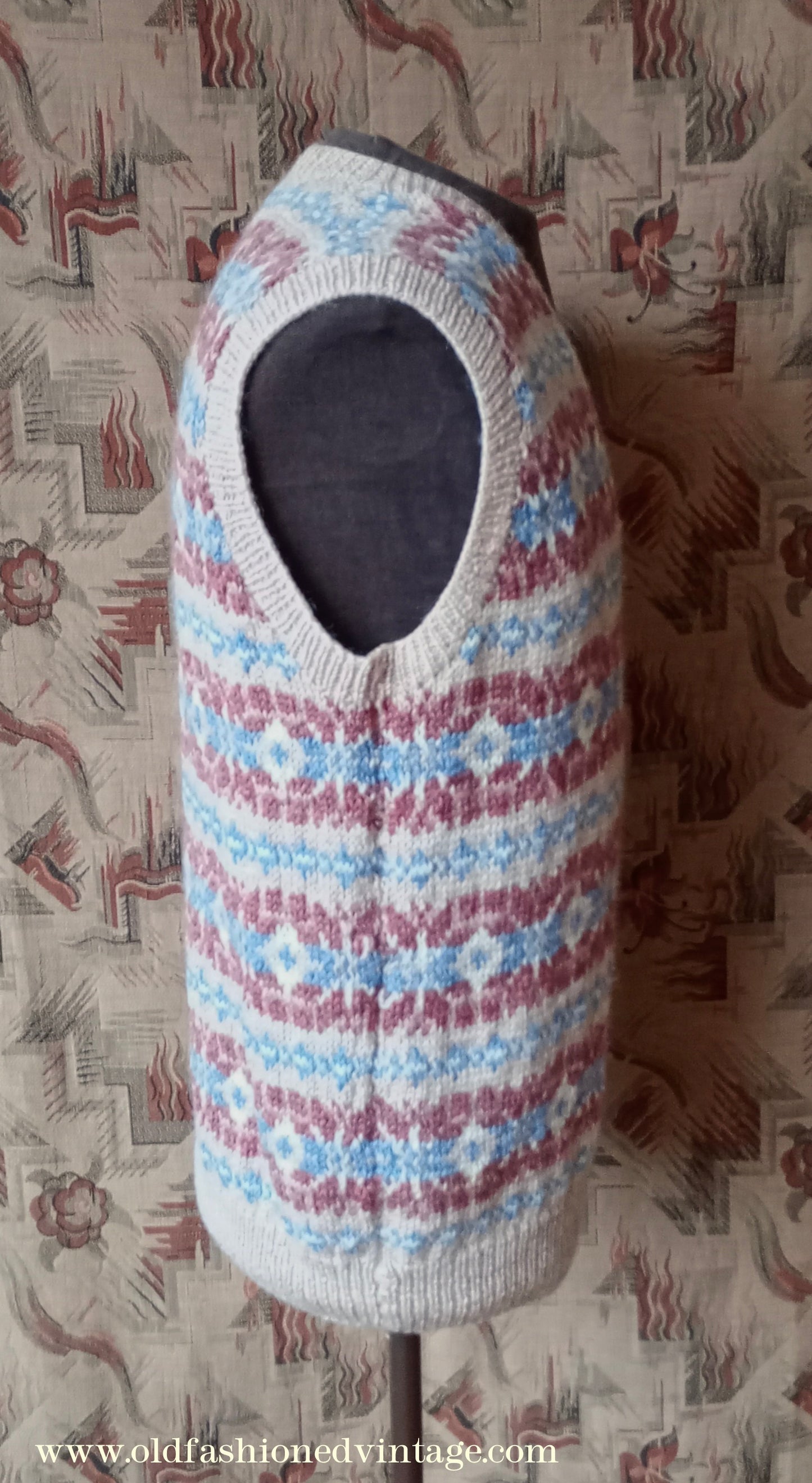 Vintage Mens Hand Knitted Fair Isle Slipover Sweater Vest Beige Blue Brown 1970s 1980s UK L
