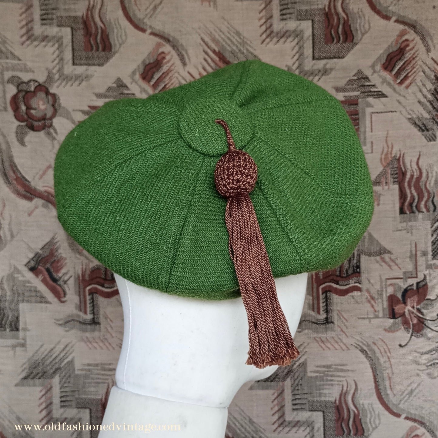 Vintage 1950s Green Wool Beret Brown Tassel 40s