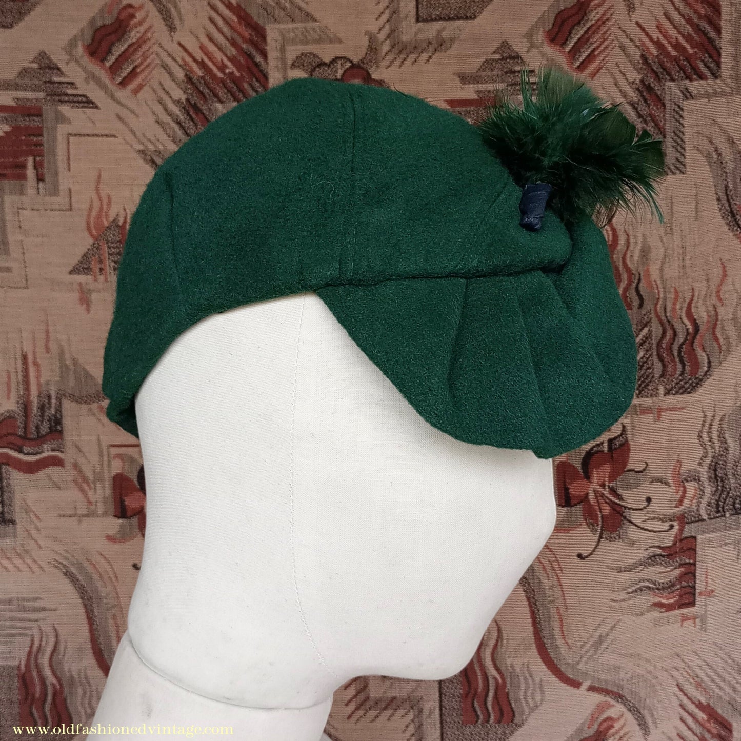 Vintage 1940s 50s Green Fleecy Wool Hat Asymmetrical Juliet Cap