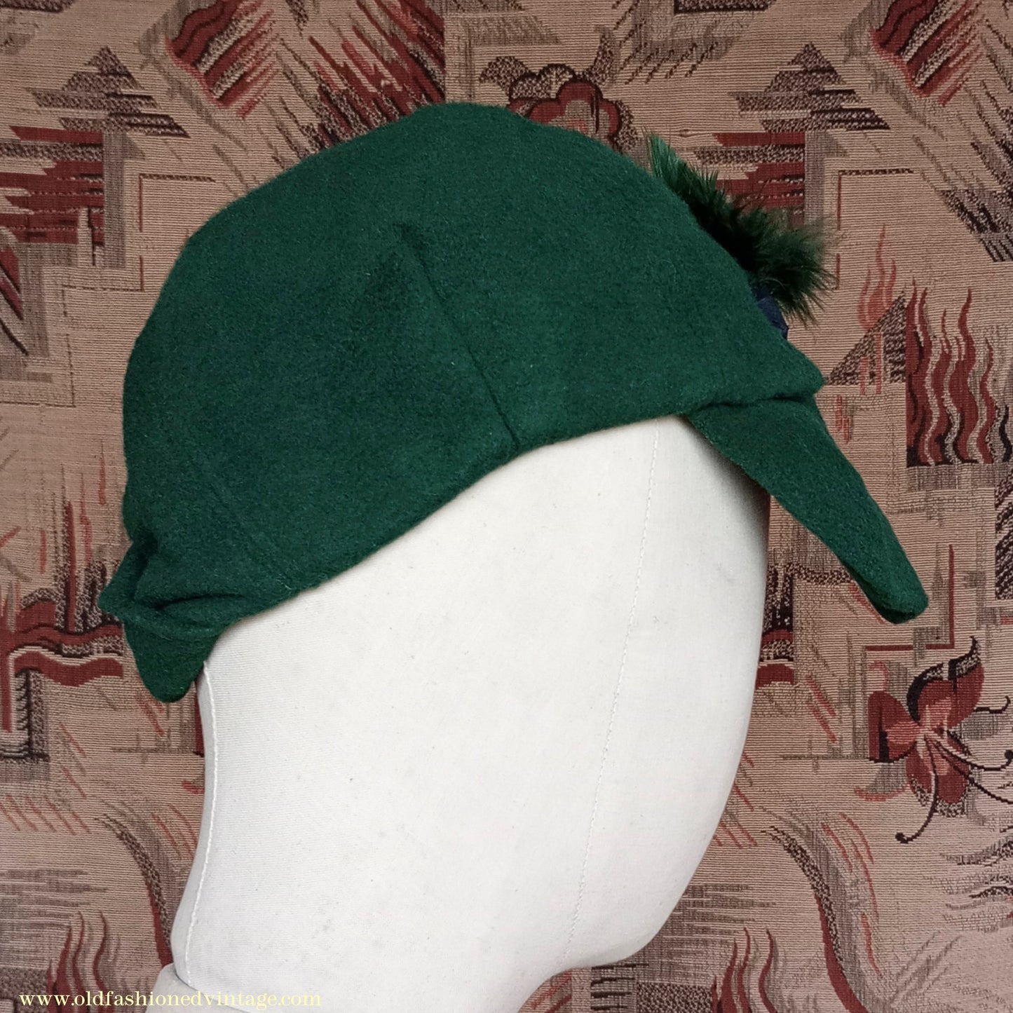 Vintage 1940s 50s Green Fleecy Wool Hat Asymmetrical Juliet Cap