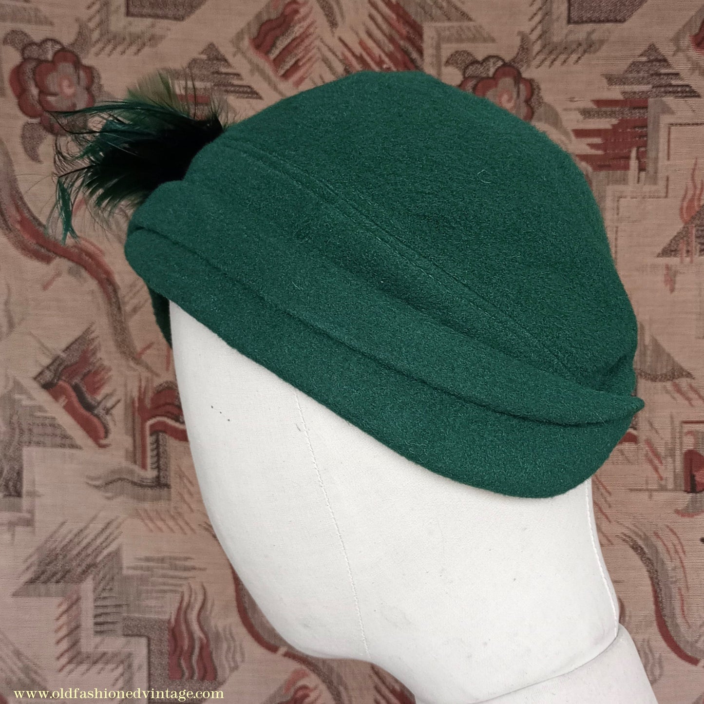 Vintage 1940s 50s Green Fleecy Wool Hat Asymmetrical Juliet Cap