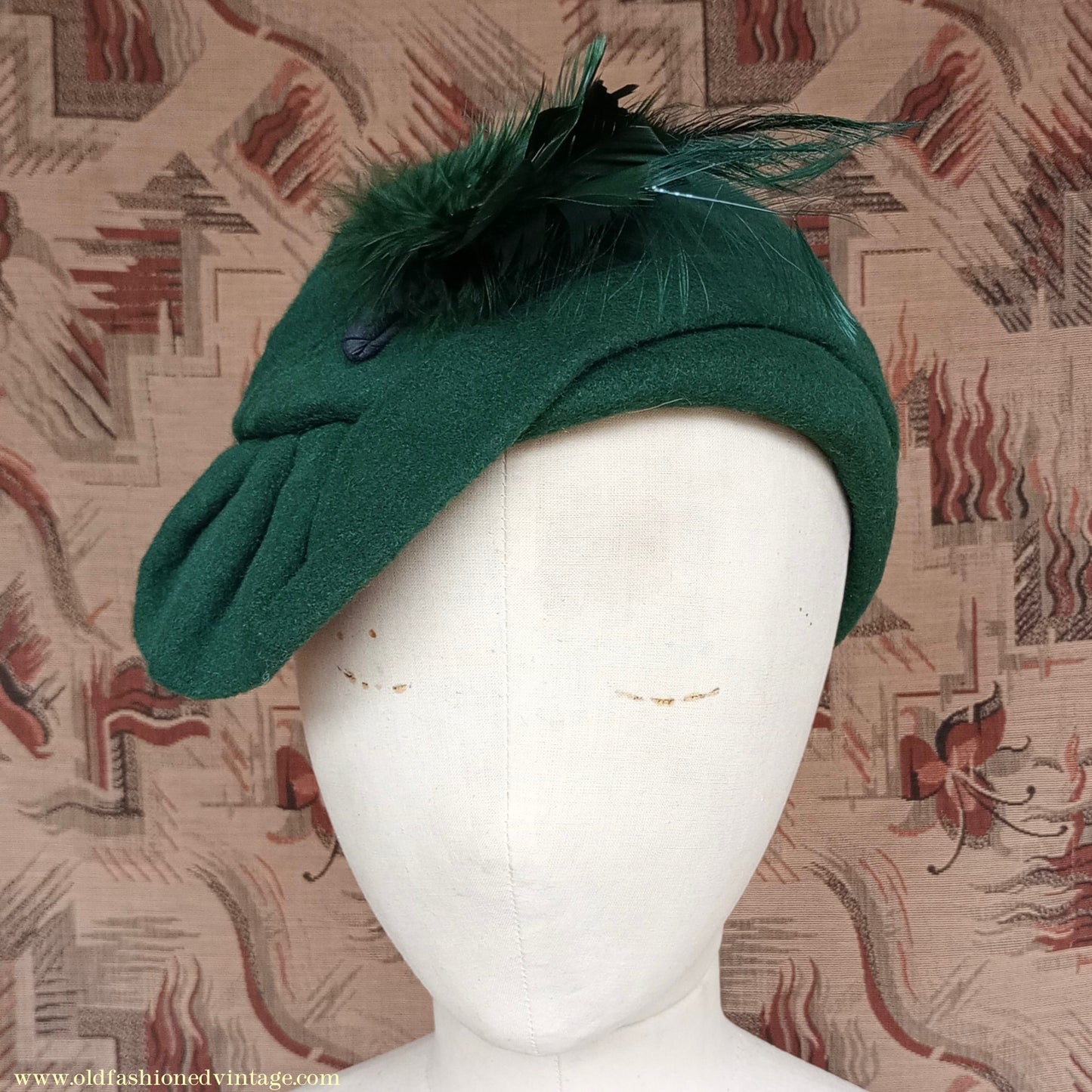 Vintage 1940s 50s Green Fleecy Wool Hat Asymmetrical Juliet Cap