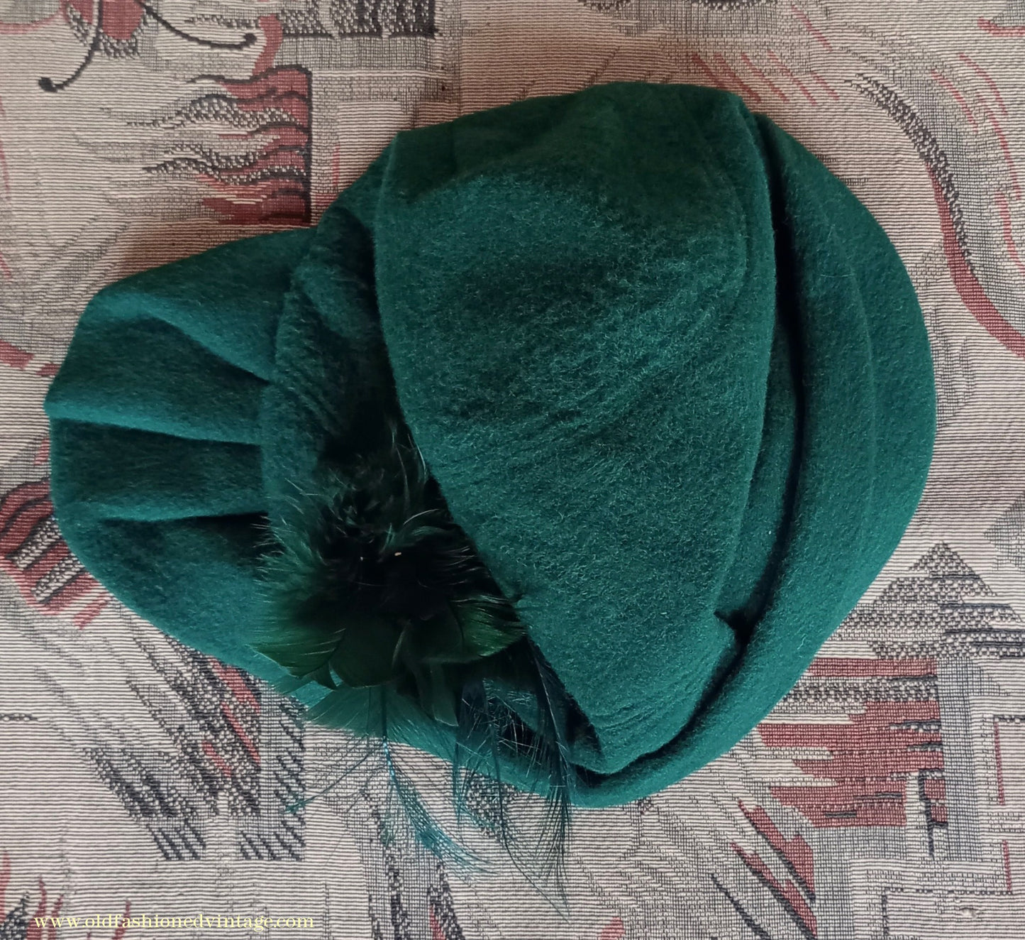 Vintage 1940s 50s Green Fleecy Wool Hat Asymmetrical Juliet Cap