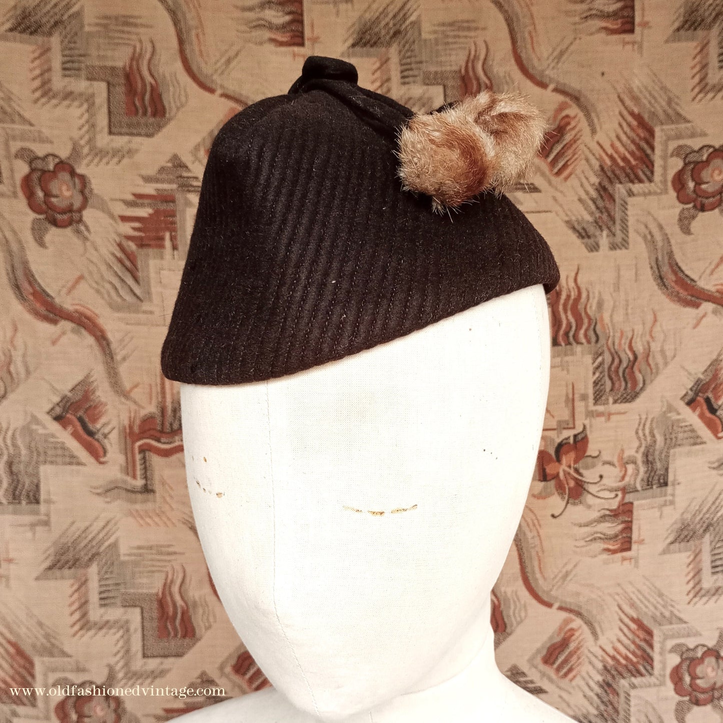 Vintage 1930s 1940s French Brown Felt Hat Forage Side Cap Pom Pom Fur Trim