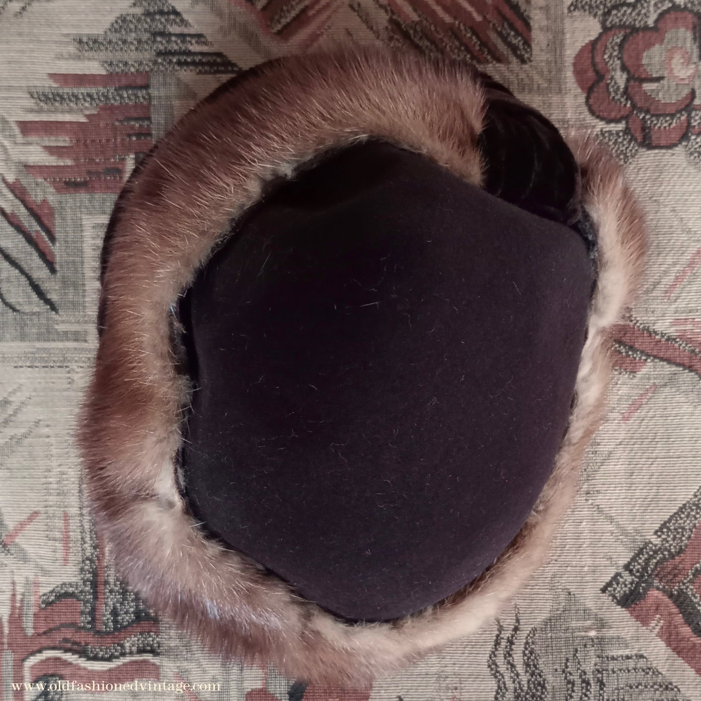 Wonderful Vintage 1930s 1940s Brown Felt Hat Cone Toque Velvet & Fur Trim