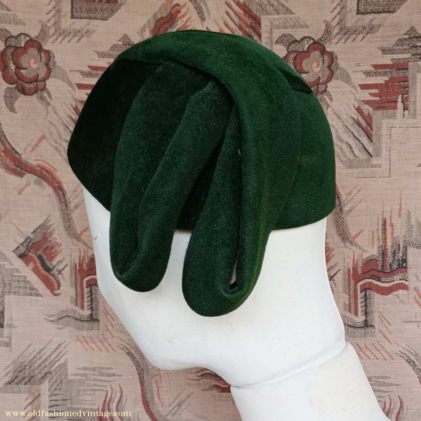 Vintage 1930s Green Felt Hat Asymmetrical Deco Cloche Reslaw