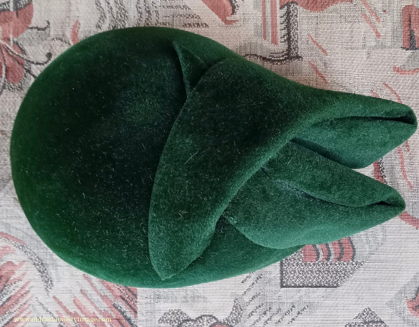 Vintage 1930s Green Felt Hat Asymmetrical Deco Cloche Reslaw