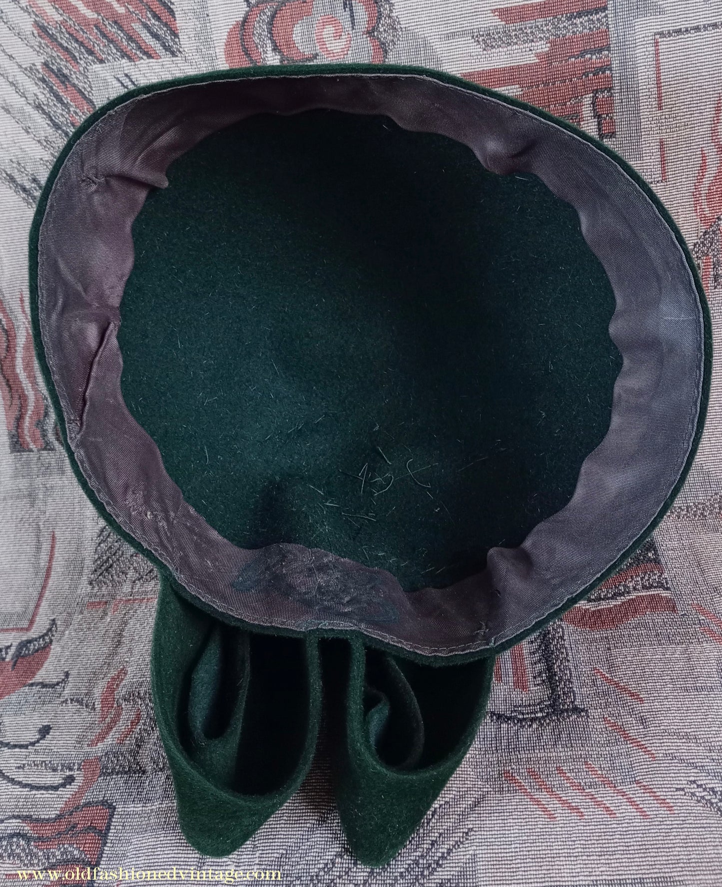 Vintage 1930s Green Felt Hat Asymmetrical Deco Cloche Reslaw