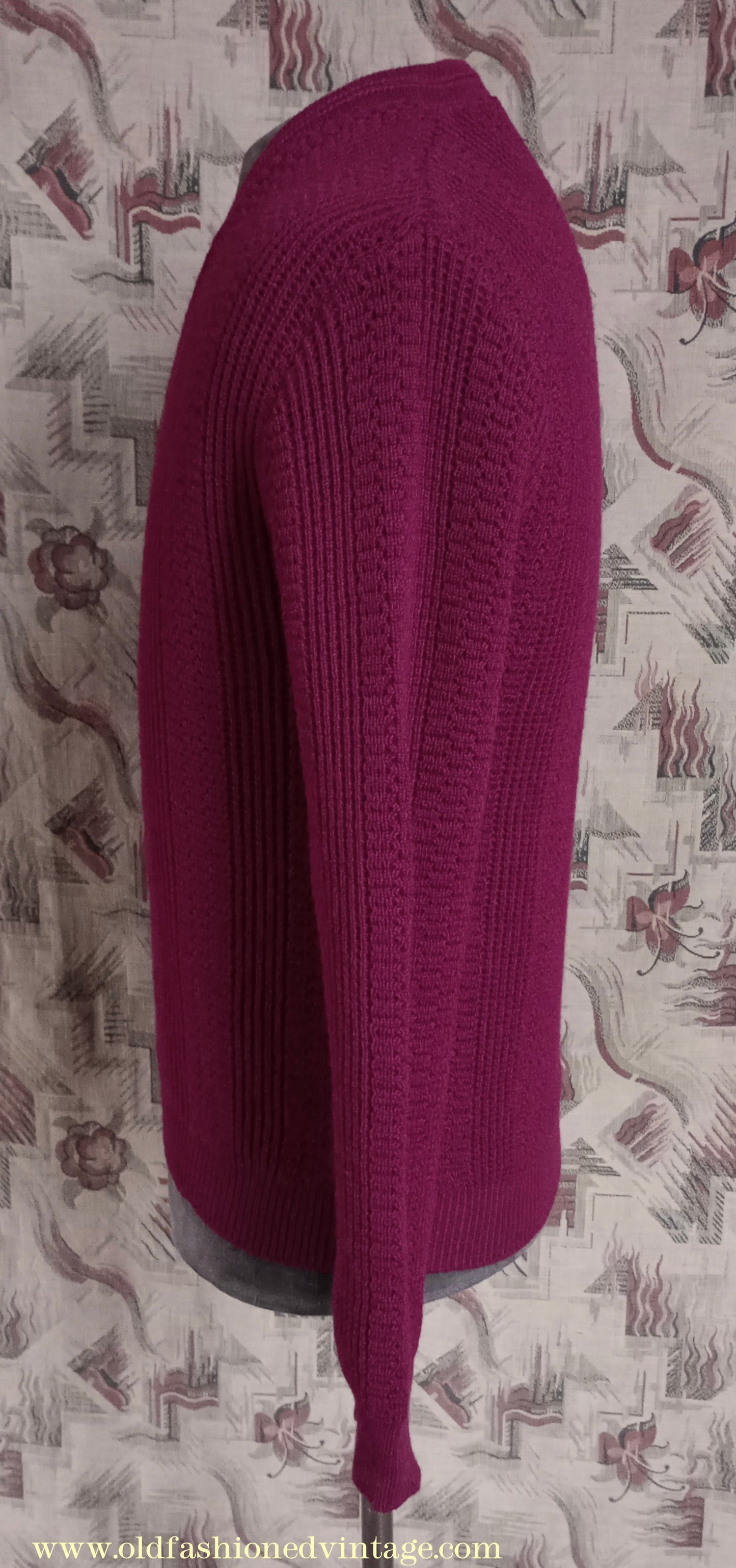 Vintage Mens 1960s Unworn V Neck Pullover Sweater Claret Red Fancy Rib Stitch S