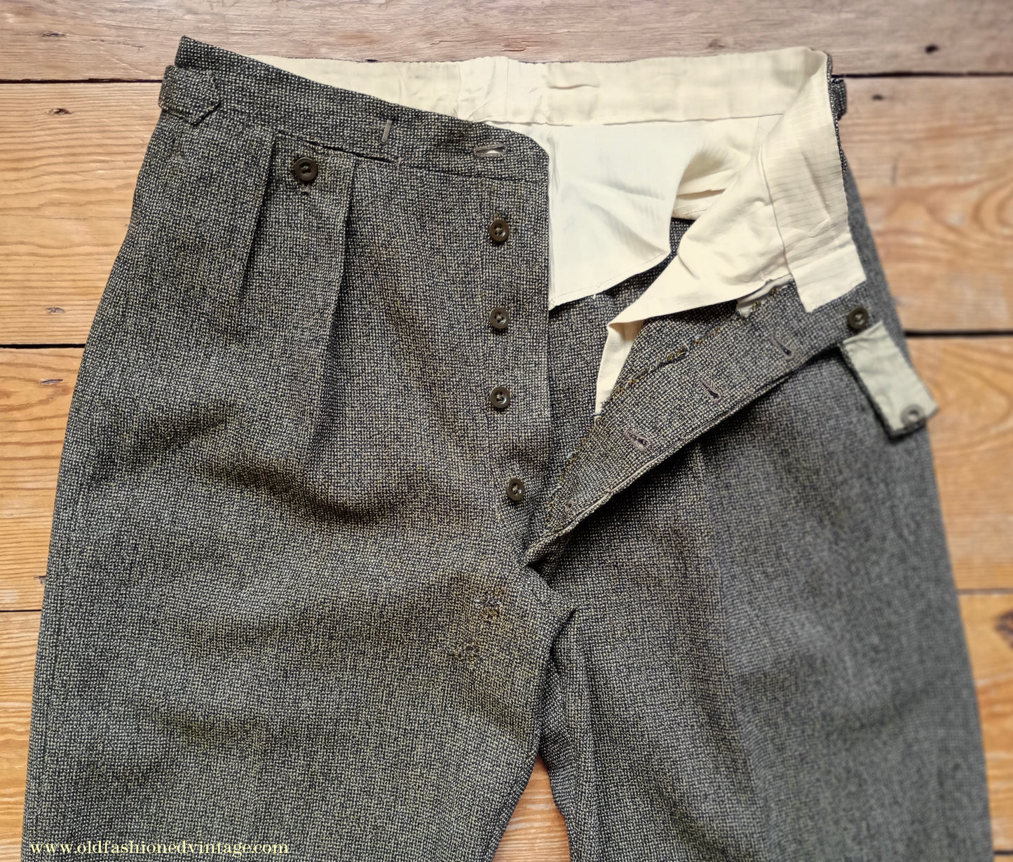 Vintage Mens Early 1960s London Bespoke Tailored Tweed Suit Olive Green Wool 2 Piece 38" Long