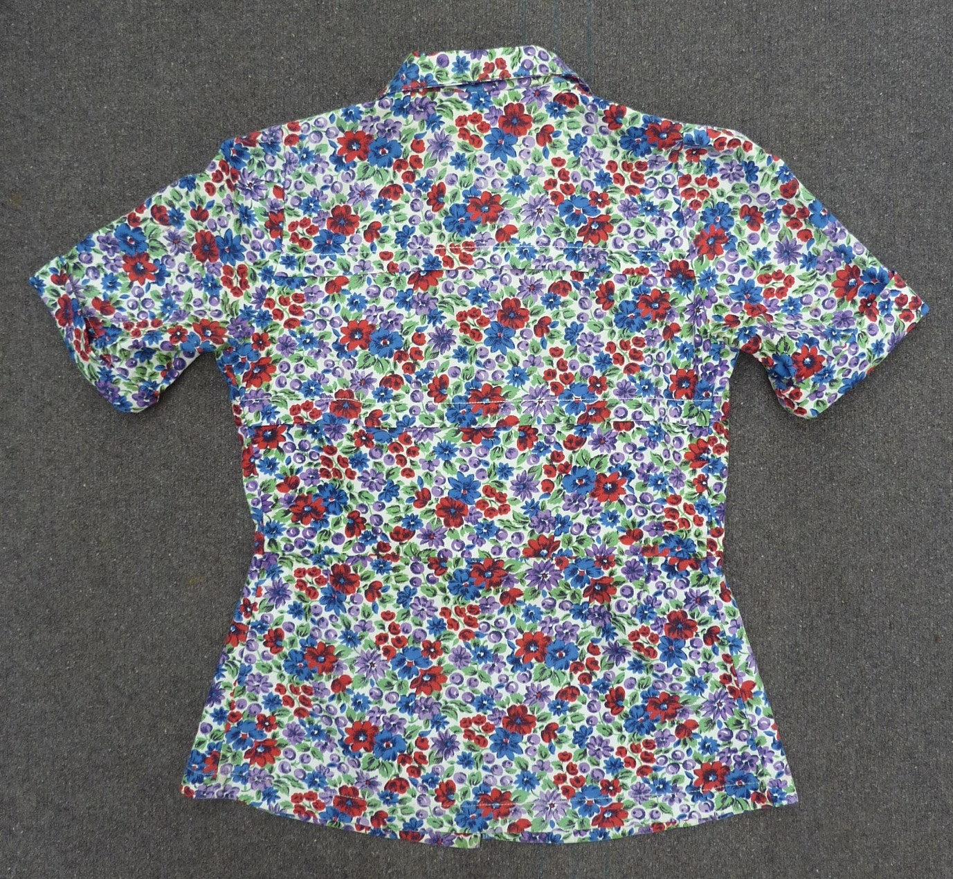 Vintage 1940s Handmade Blouse Floral Novelty Print Cotton Deco Buttons XS