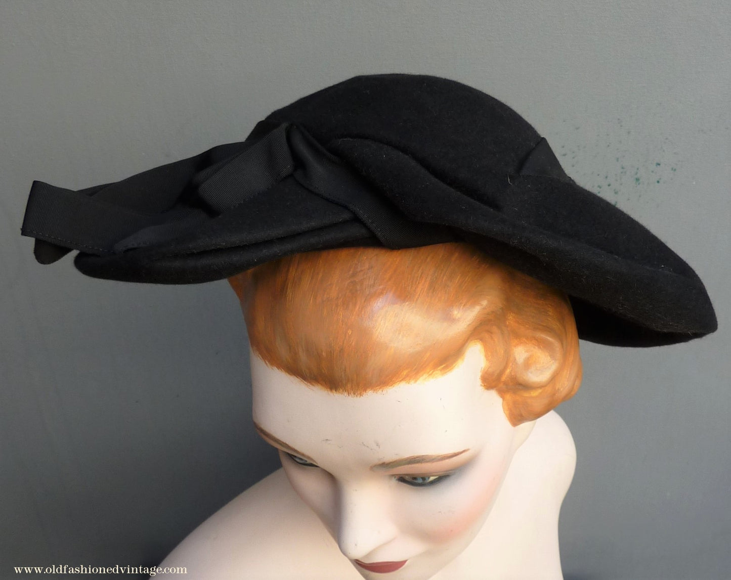 Vintage 1940s Black Felt Hat Heart Shaped Broad Brim Halo Beret
