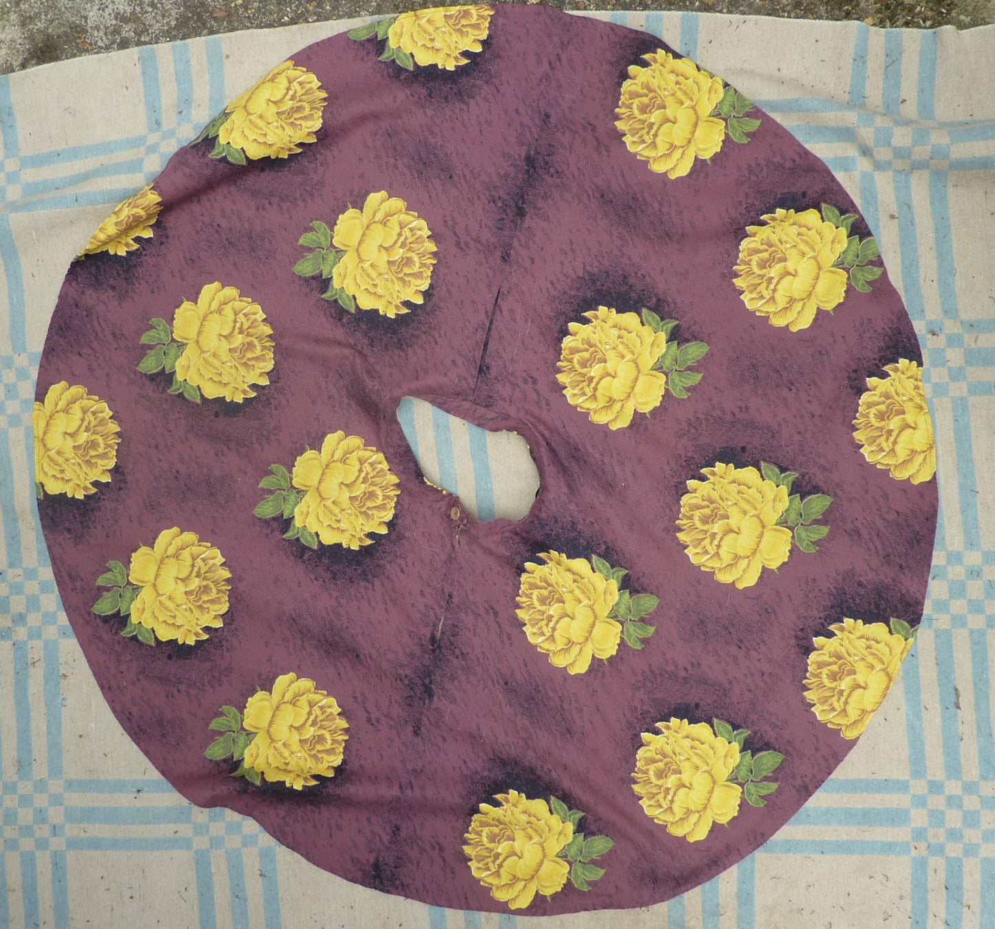 Super Original Vintage 1950s Circle Skirt Bold Floral Rose Print Barkcloth Bark Cloth UK S