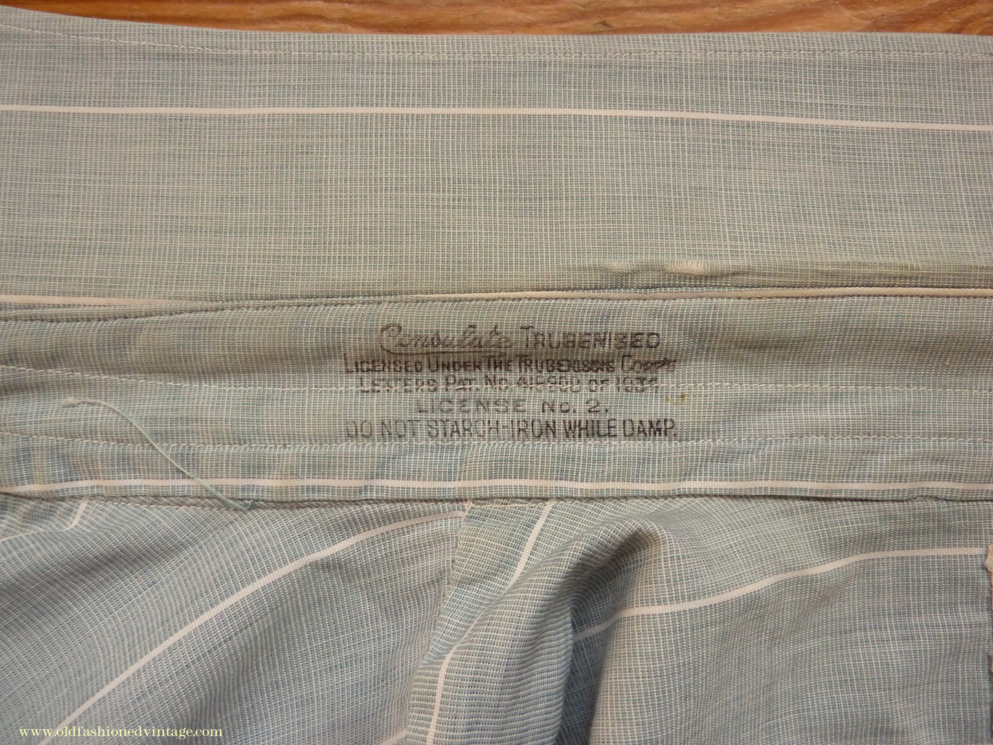 Vintage Mens 1930s 1940s "Consulate" Cotton Shirt Greenish Grey Striped Spearpoint Collar British XS