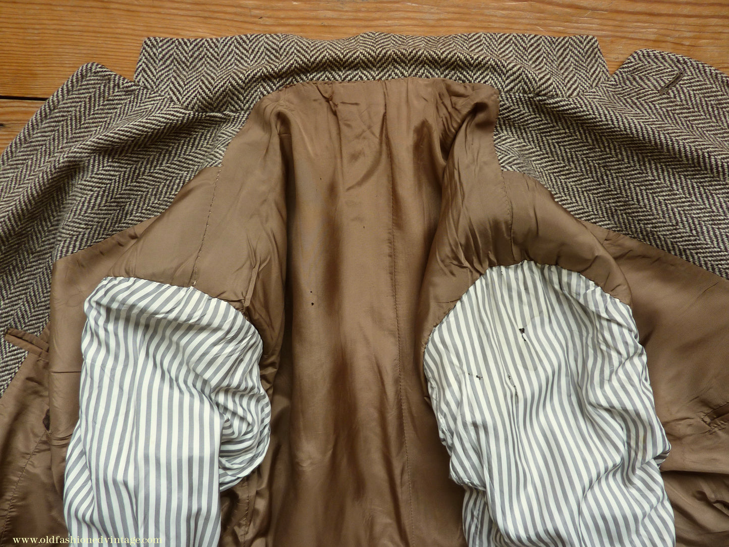 Vintage Mens 1980s Bespoke Tweed Sports Jacket Brown Beige Herringbone 44" Short