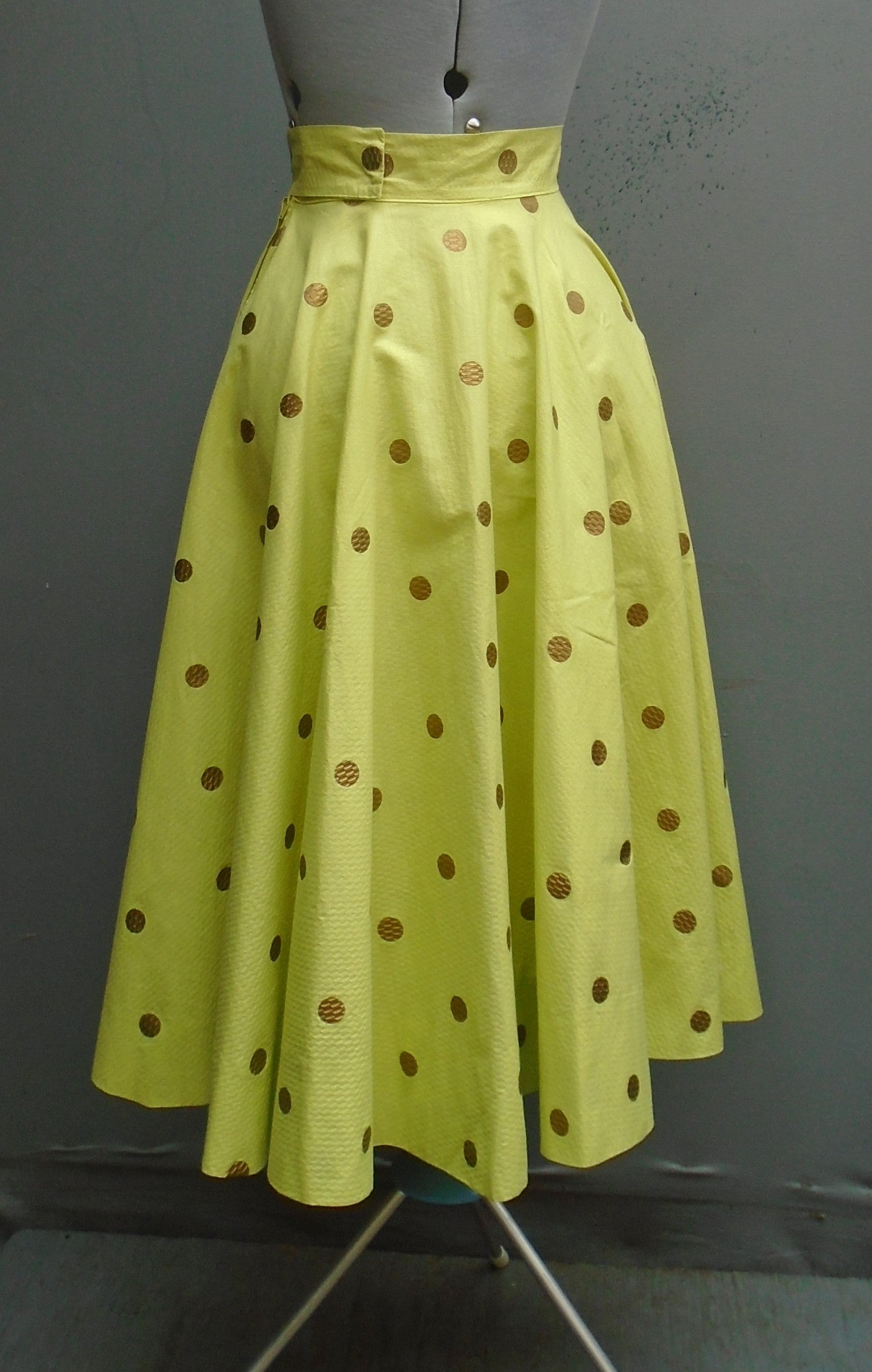 Vintage 1950s Circle Skirt Printed Cotton Novelty Print UK XS