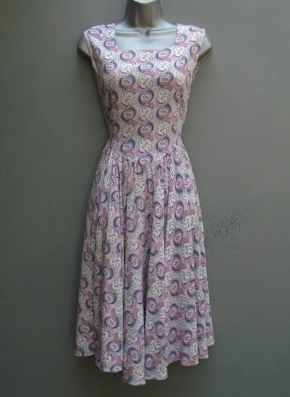 Vintage 1940s 1950s Sun Dress Paisley Printed Rayon Sleeveless Pinafore UK XS