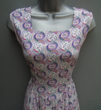 Vintage 1940s 1950s Sun Dress Paisley Printed Rayon Sleeveless Pinafore UK XS