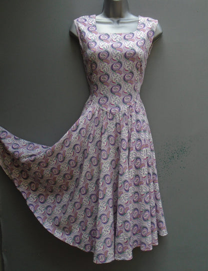 Vintage 1940s 1950s Sun Dress Paisley Printed Rayon Sleeveless Pinafore UK XS