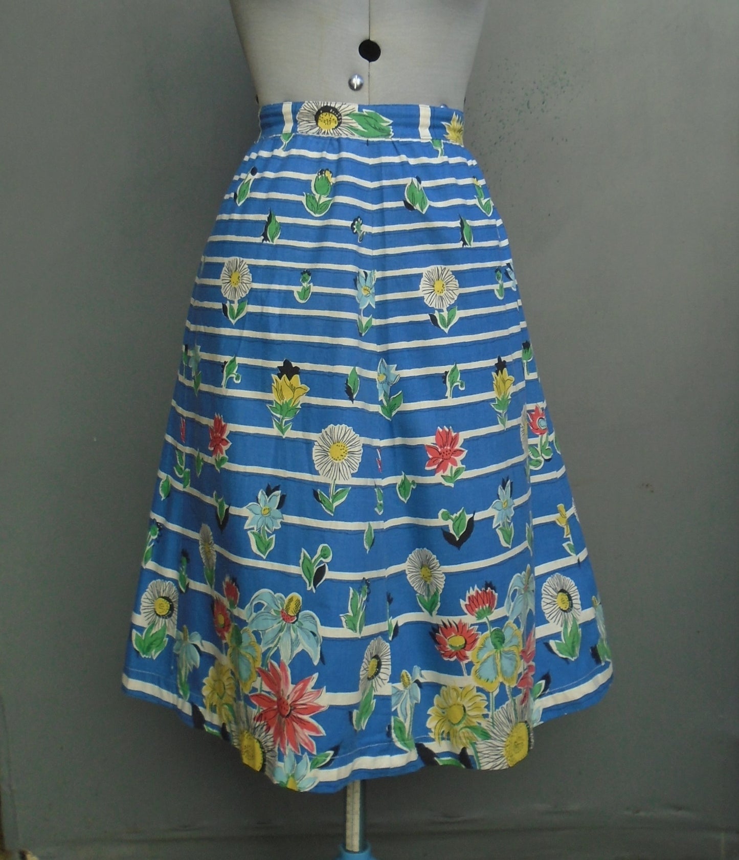 Original Vintage 1950s Cotton Skirt Novelty Print Striped Floral UK S