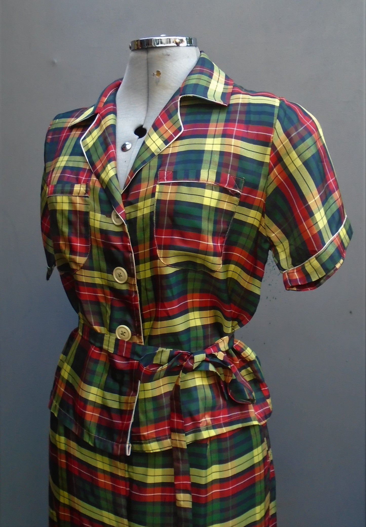 Rare 1940s WW2 50s Lounging Pyjamas PJs Tartan Plaid Rayon UK S