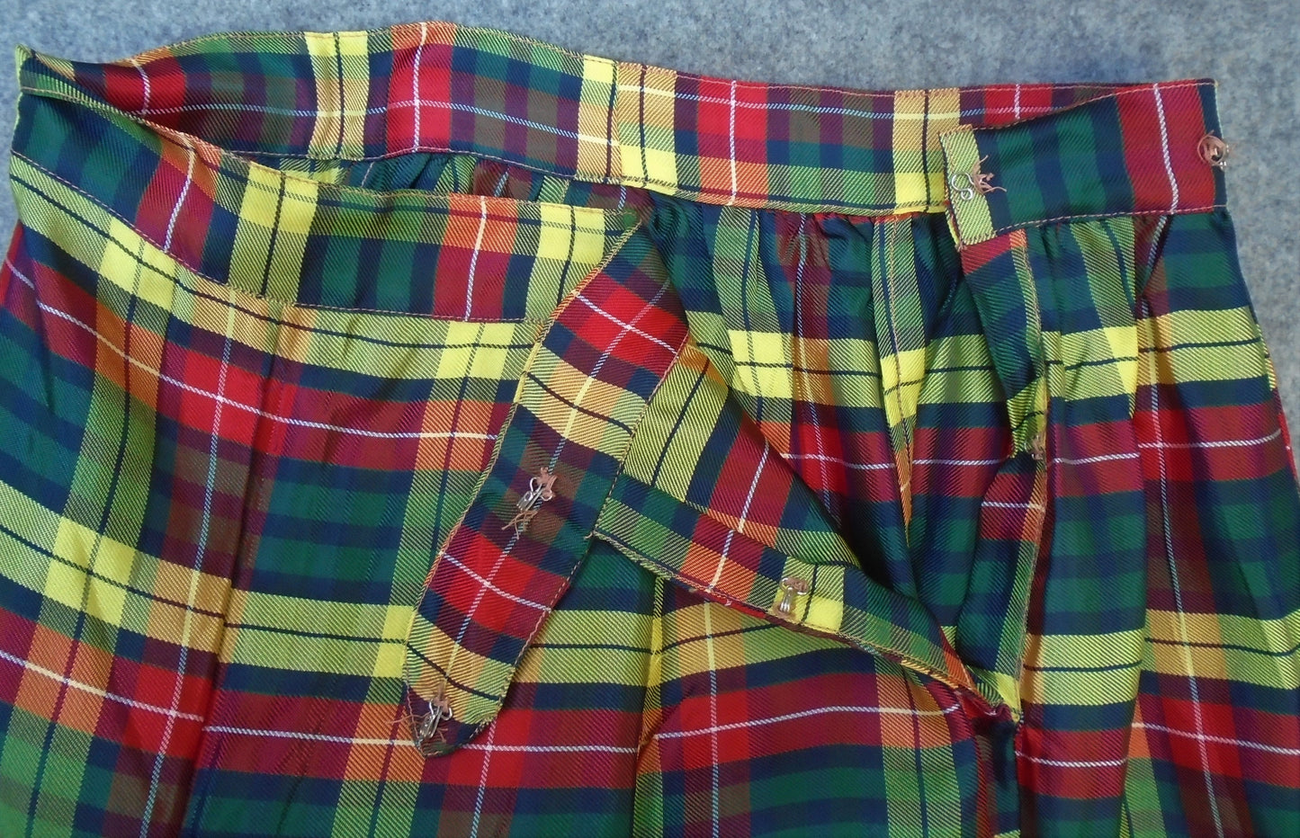 Rare 1940s WW2 50s Lounging Pyjamas PJs Tartan Plaid Rayon UK S