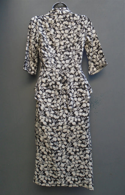 Vintage 1930s 40s WW2 Dress Handmade Black White Floral Novelty Print UK XS