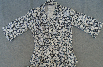 Vintage 1930s 40s WW2 Dress Handmade Black White Floral Novelty Print UK XS