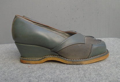 Vintage 1940s Grey Leather Suede Wedge Shoes French TROTT NOS Deadstock UK 4.5