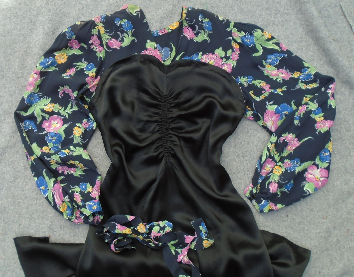 Vintage 1930s 2-Tone Dress Black Satin Floral Novelty Print UK XS