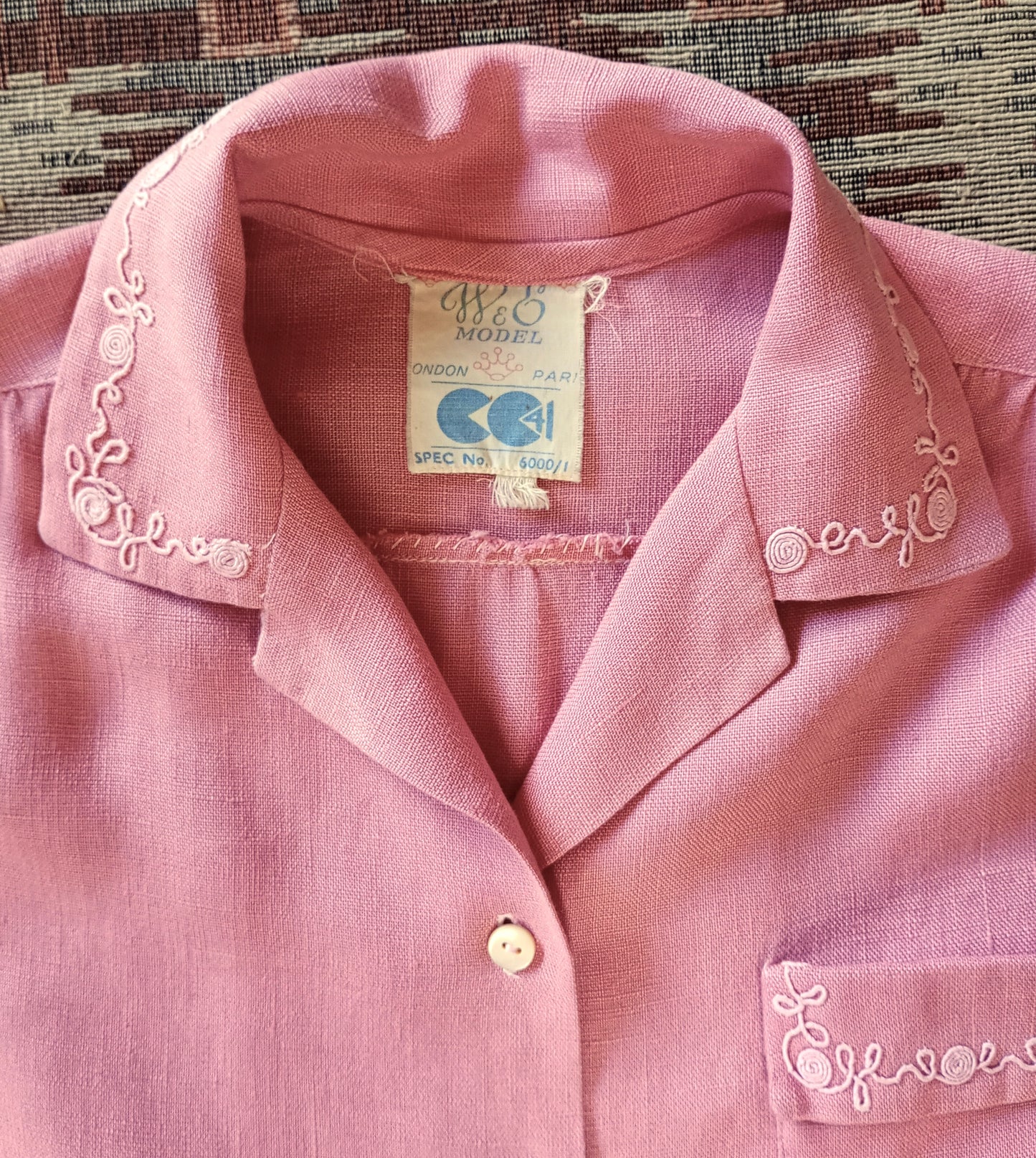 Vintage CC41 Blouse 1940s Pink Shirt Short Sleeved Sleeves Soutache Decoration