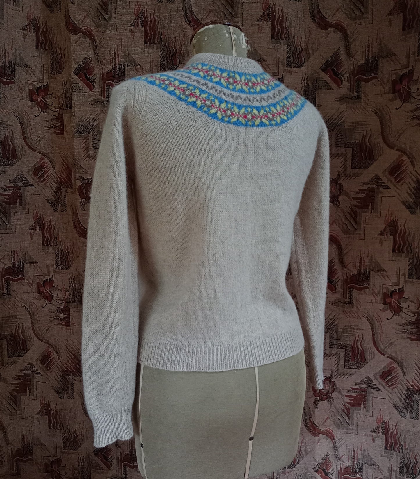 Original Vintage 1950s Knitted Cardigan Sweater Oatmeal Fair Isle Yoke UK S/M