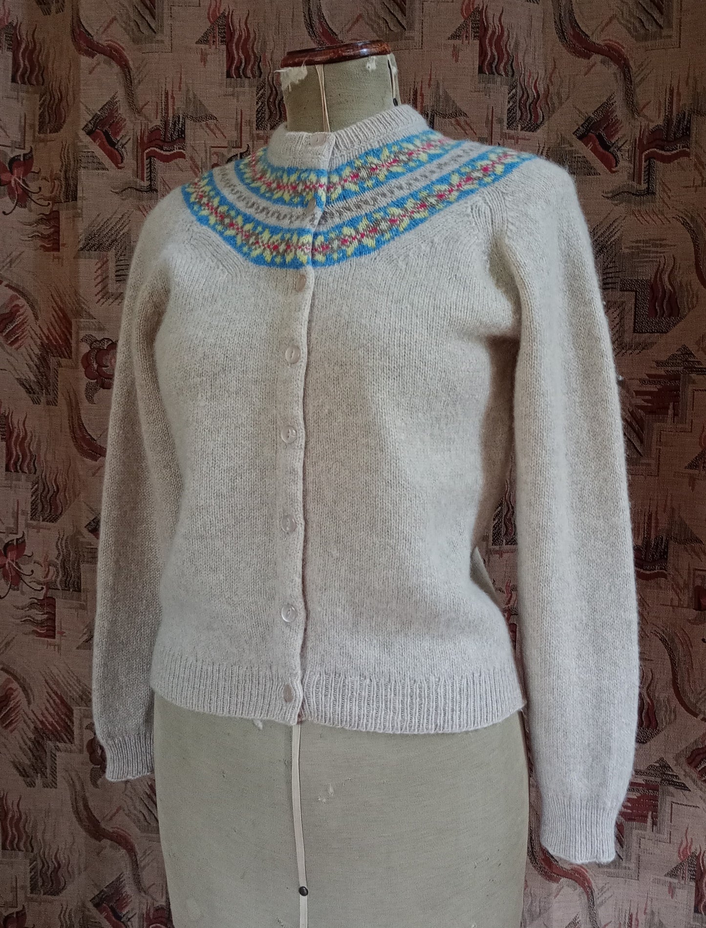 Original Vintage 1950s Knitted Cardigan Sweater Oatmeal Fair Isle Yoke UK S/M