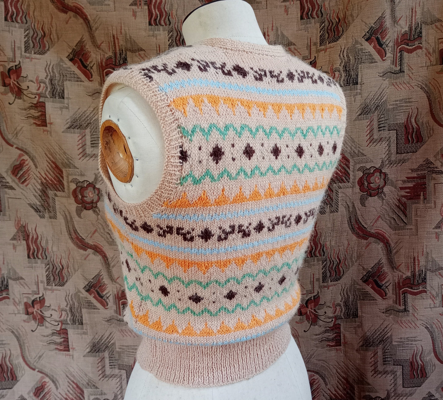 Vintage 1950s Hand Knitted Waistcoat Fair Isle Beige Sleeveless Cardigan Bust 30" Womens UK XXS