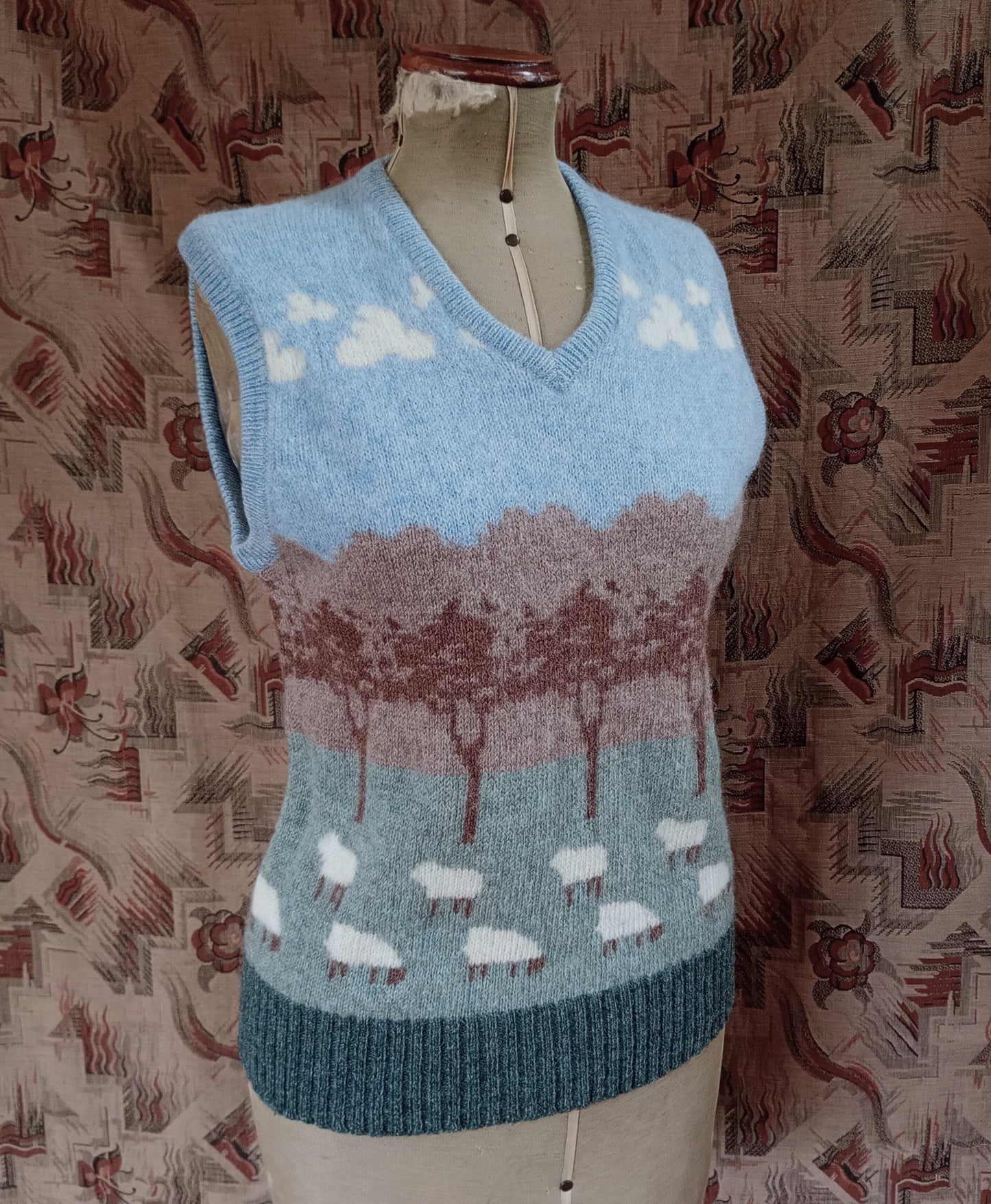 Vintage Mens Knitted Fair Isle Slipover Sweater Vest Novelty Sheep Picture Knit