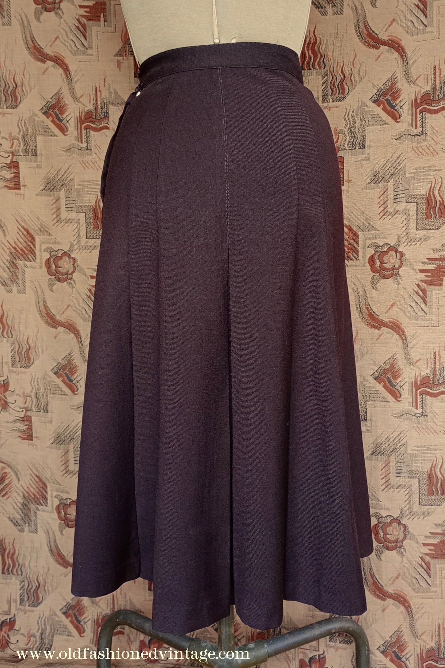 Original Vintage 1940s Skirt Dark Brown Wool High Waist Angled Pockets UK S