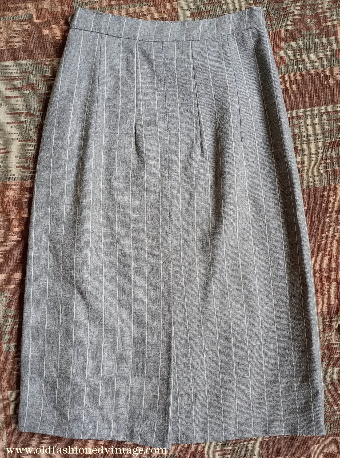 Vintage 1940s Suit Grey White Pinstripe Jacket Skirt UK XS