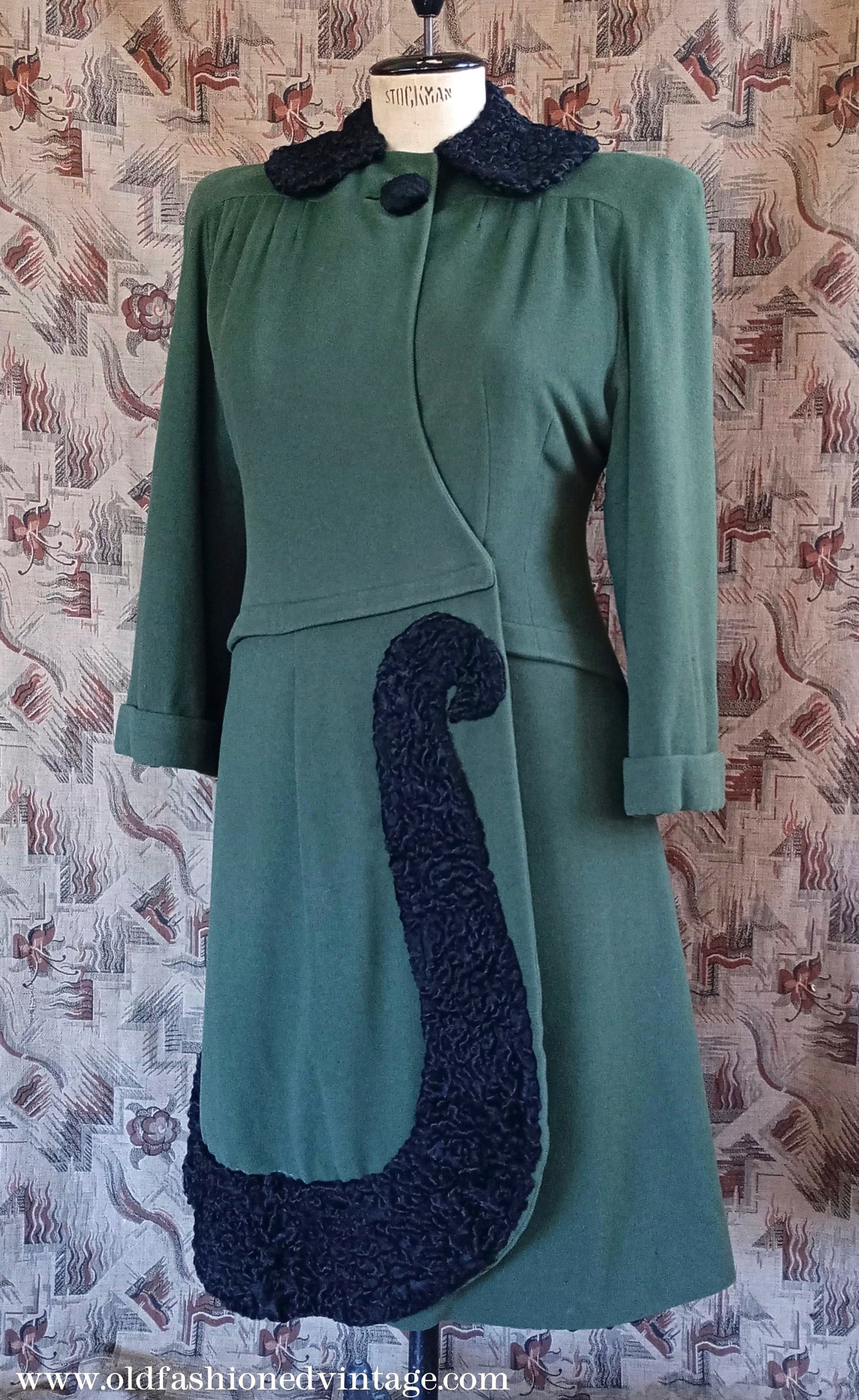 Vintage 1940s Green Wool Asymmetrical Astrakhan Trim Coat UK L