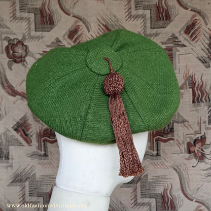 Vintage 1950s Green Wool Beret Brown Tassel 40s