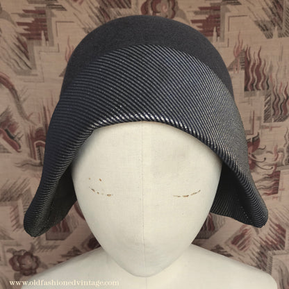 Vintage 1920s 1930s Grey Felt Hat Silver Trim Cloche