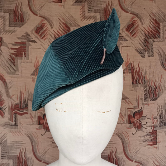 Vintage Reproduction 1930s Style Green Corduroy Square Beret Hat Cap