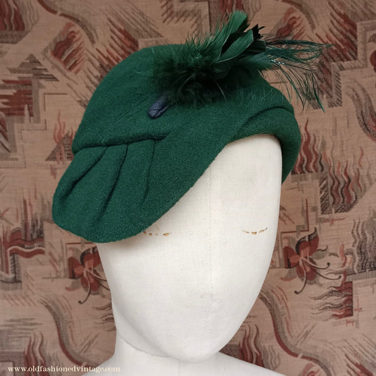 Vintage 1940s 50s Green Fleecy Wool Hat Asymmetrical Juliet Cap