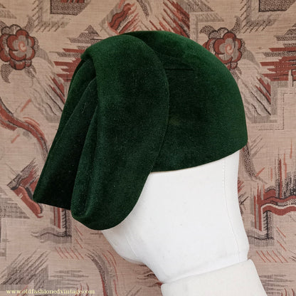 Vintage 1930s Green Felt Hat Asymmetrical Deco Cloche Reslaw