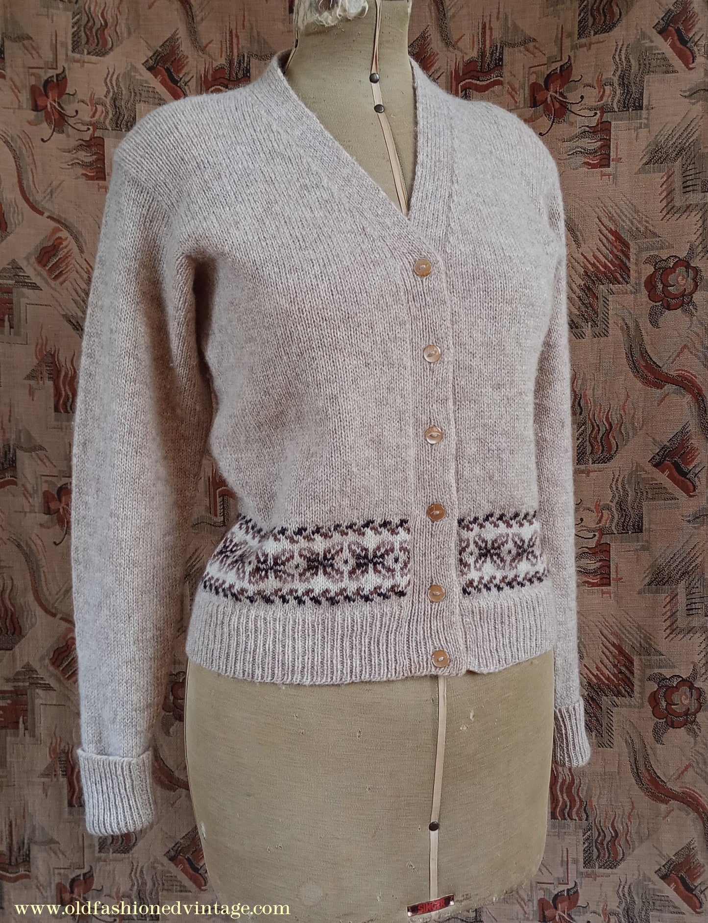 Vintage 1950s Cardigan Beige Oatmeal Brown Fair Isle Shetland Wool UK M