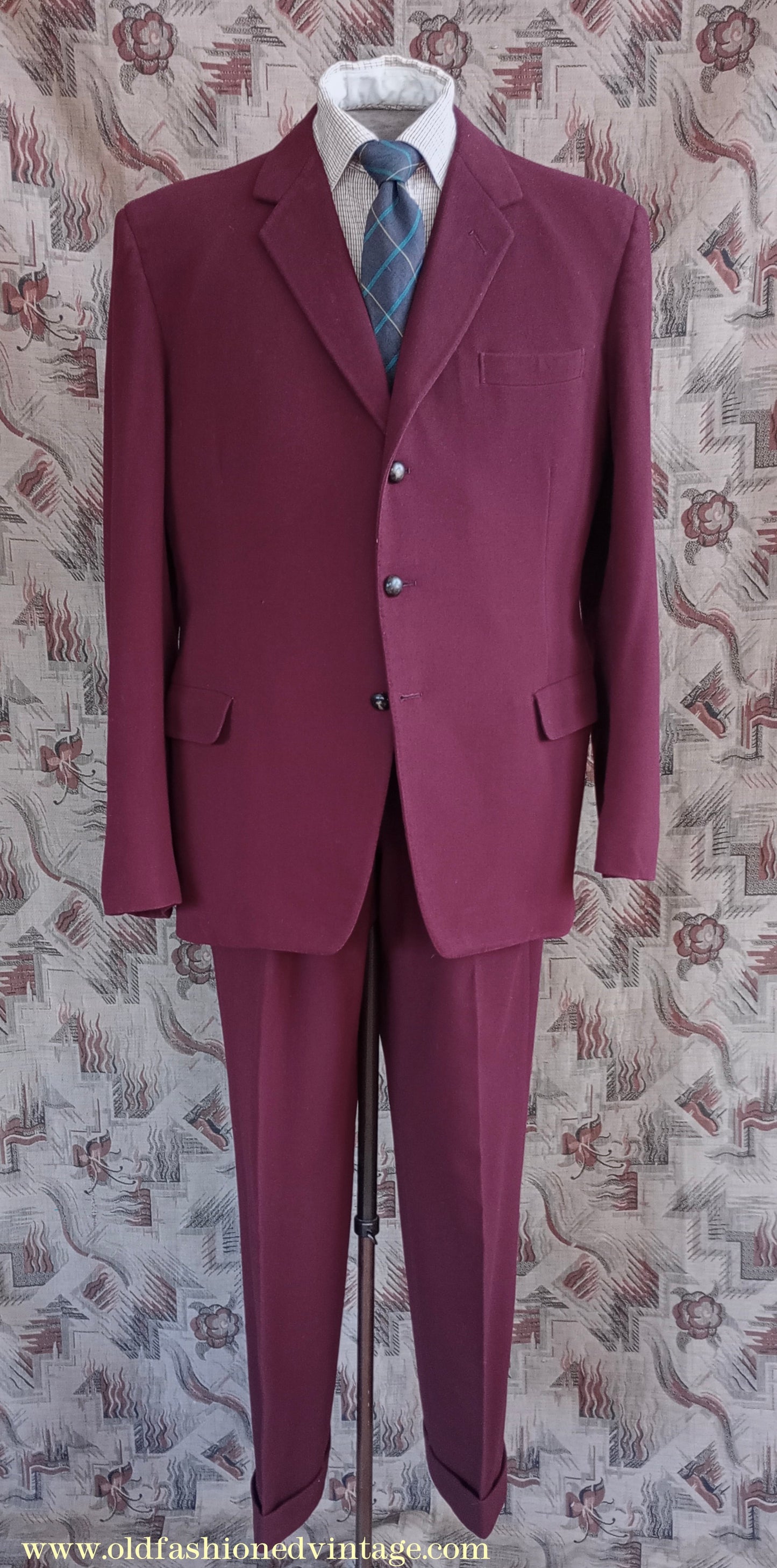 Vintage Mens Bespoke 1960s Suit Burgundy Doeskin Wool 2 Piece Tailored 42"