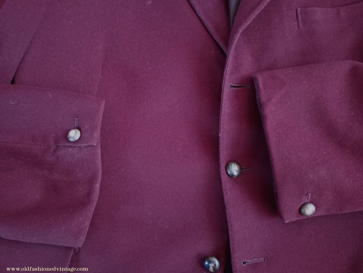 Vintage Mens Bespoke 1960s Suit Burgundy Doeskin Wool 2 Piece Tailored 42"