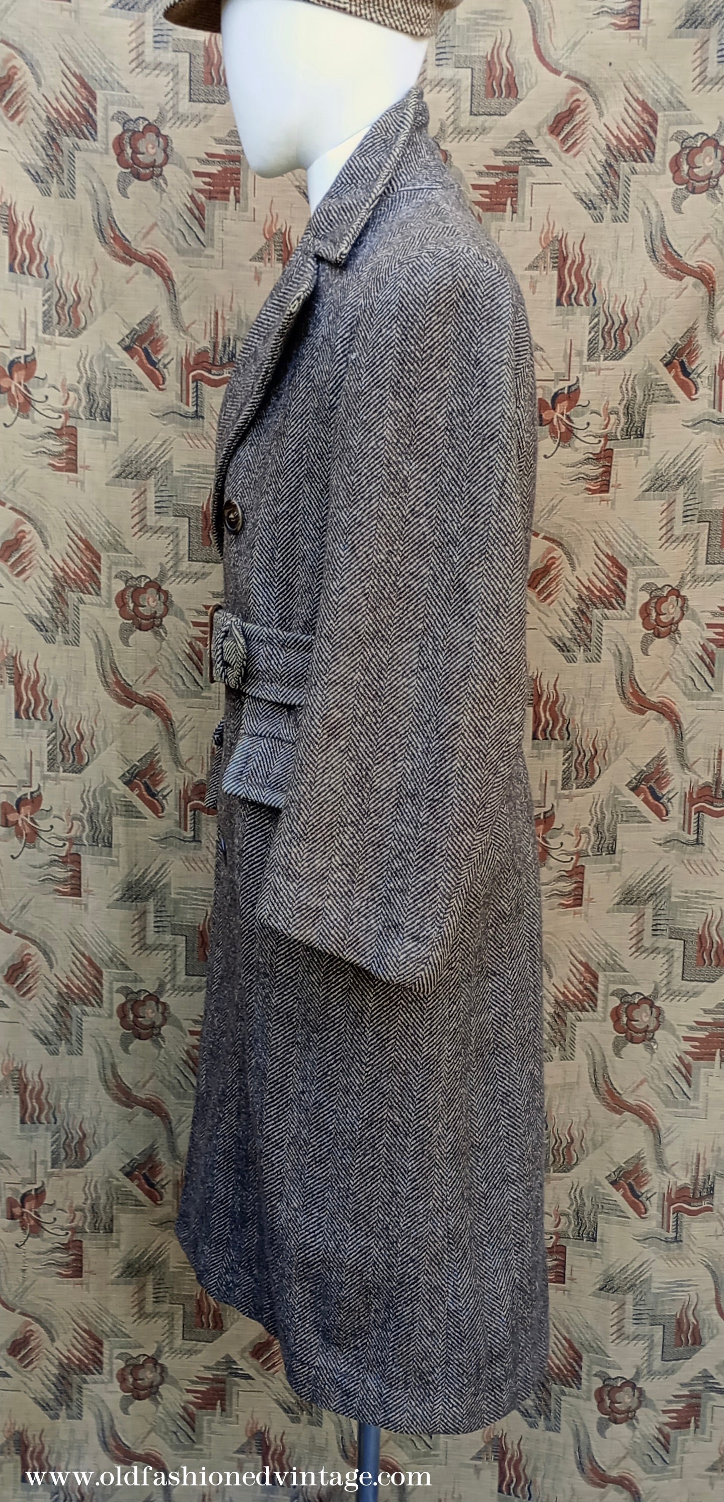 Vintage 1940s CC41 Double Breasted Overcoat Brown Herringbone Wool Tweed DB Belted UK S