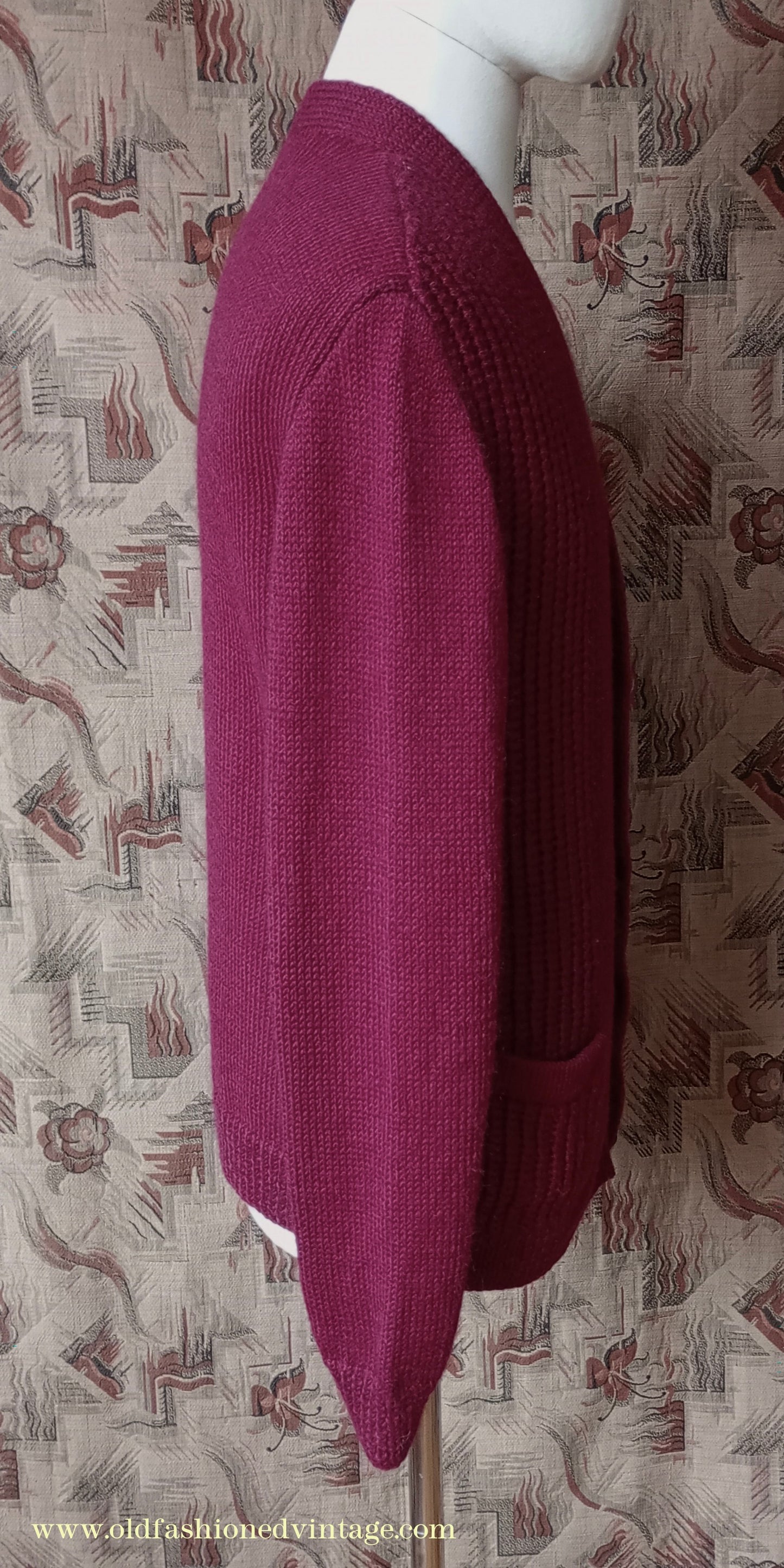 Vintage Mens 1950s 1960s Hand Knitted Cardigan Sweater Burgundy Knit Wool Jacket M